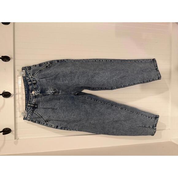 Amazon Denim - Women’s Barrel Jeans Size 6 – Modern Curved Leg Denim